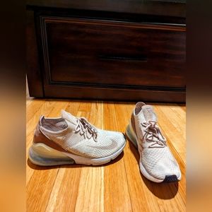 Nike Air Max 270 Flyknit Guava Ice (7.5)